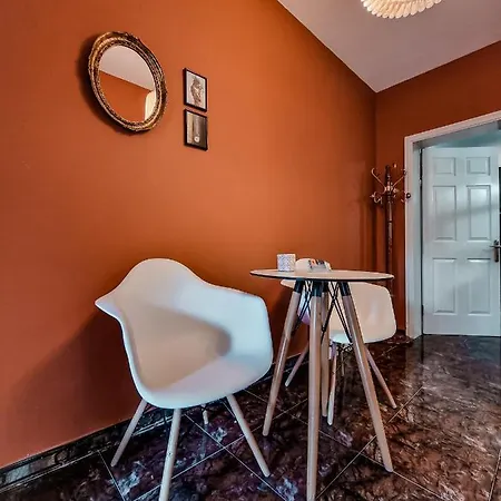 The Bearded Dad Хостел Тирана