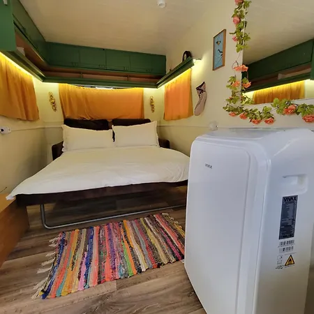 The Bearded Dad Хостел *