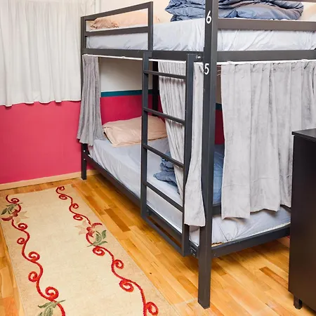 Hostal The Bearded Dad Tirana